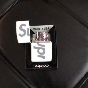 Supreme Zippo (Glow in the dark edition!) NWT